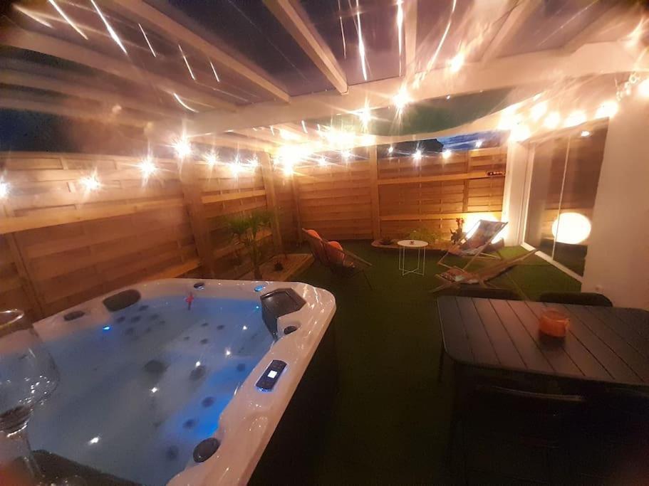 Maison 4Pers Avec Jacuzzi Privatif Couvert Proche Ocean Brem-Sur-Mer Zewnętrze zdjęcie